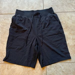 Lululemon 7inch men shorts